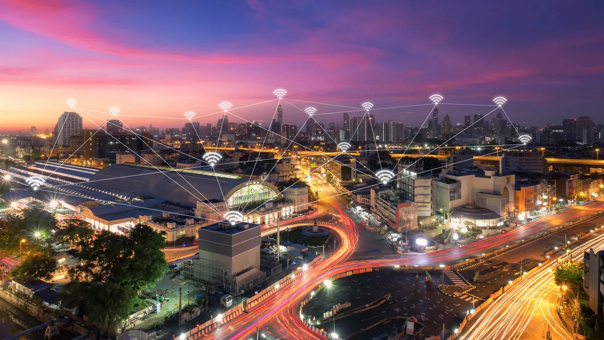 5G Analyst's Views – from Hyping to Happening
