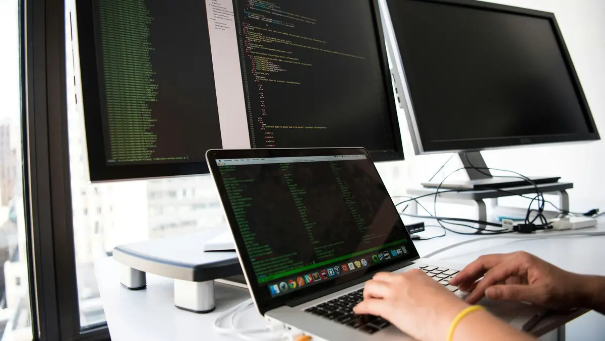 The connectivity stack: Why Australian ICT leaders are rethinking where their websites live